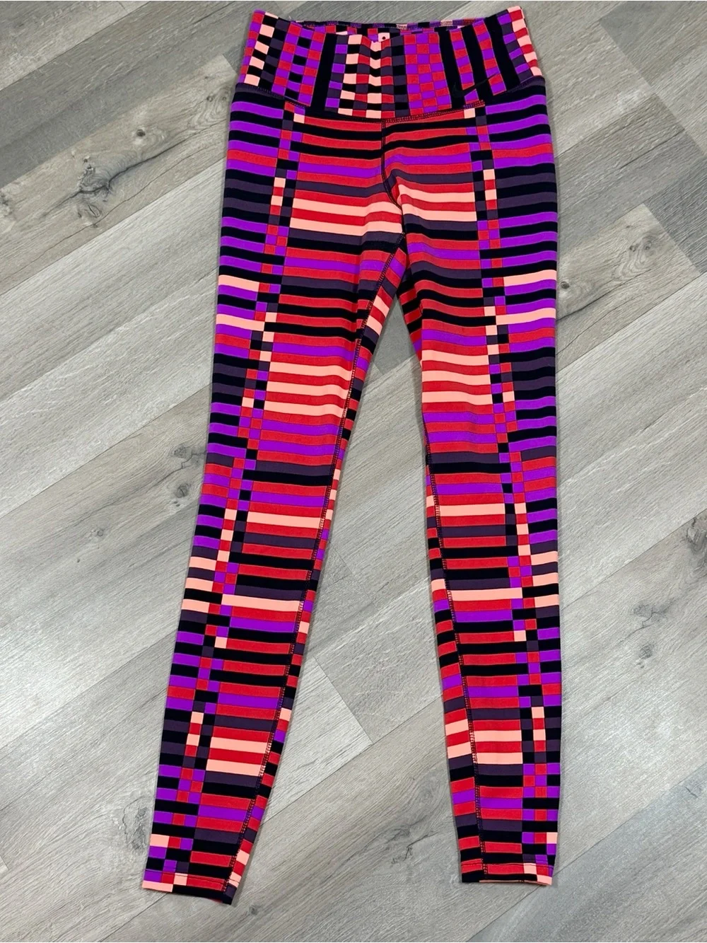 Nike Dri Fit Legendary Geometric Stripe Leggings Purple Multi XS Running Workout